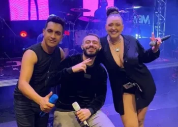 Acidente de ônibus deixa feridos músicos de banda de forró na Bahia