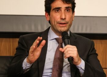 Galípolo diz que IOF não deveria ser usado para arrecadar