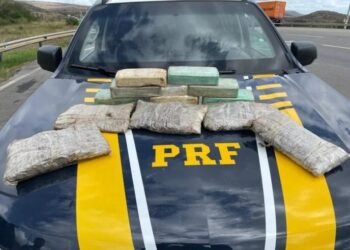 PRF prende 2 homens e apreende 10 kg de cocaína e skunk em SUV na Bahia
