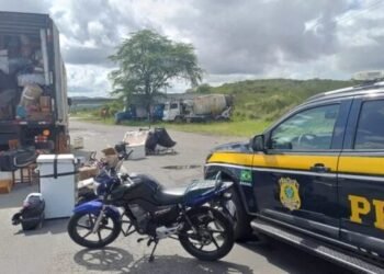 PRF recupera 2 motocicletas no interior baiano