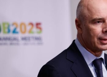 Mesmo sem consenso no Brics, Rússia defende alternativa ao dólar