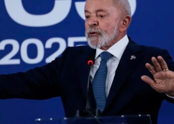Lula diz que Brics seguirá discutindo alternativas ao dólar