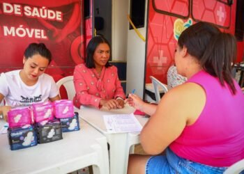 Mãe continua levando serviços de saúde e social para toda comunidade – Prefeitura Municipal de Candeias.