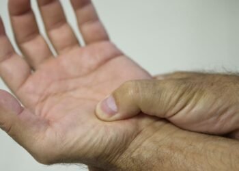 Lei passa a definir fibromialgia como deficiência em todo o país