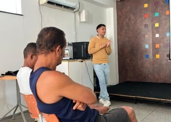 Centro POP realiza palestra educativa sobre prevenção de hepatites virais para pessoas em situação de rua – Prefeitura Municipal de Candeias.