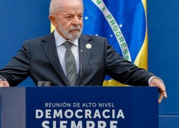 Democracia corre risco como no período nazista, diz Lula