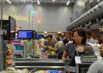 Consumo dos brasileiros cresce 2,63% no primeiro semestre