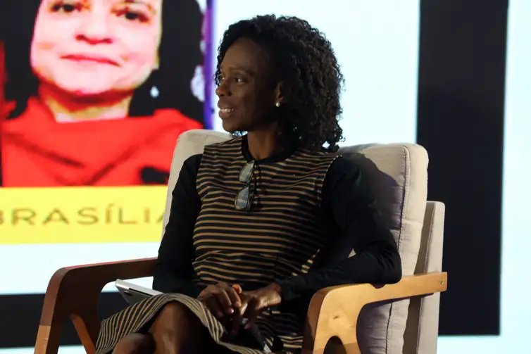Brasília (DF) 24/07/2025 - Eliane Barbosa participa do painel Justiça fiscal e reparação para mulheres negras no 18º Festival Latinidades 2025, no Museu Nacional. Foto: Valter Campanato/Agência Brasil