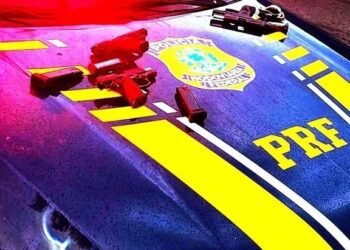 PRF prende três foragidos da Justiça na Bahia