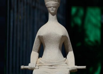 Supersalários no Judiciário crescem 49,3% em 2024, mostra estudo