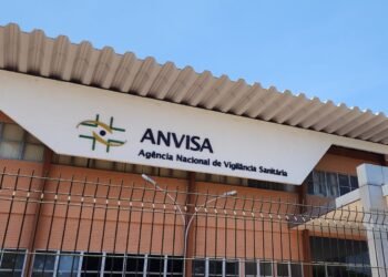 Anvisa proíbe comercialização de medicamentos e produto alimentar