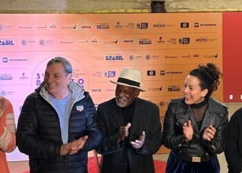 Bonito (MS) inaugura calçada da fama em homenagem ao cinema