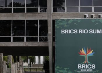 Sanções unilaterais prejudicam direitos humanos, dizem Brics