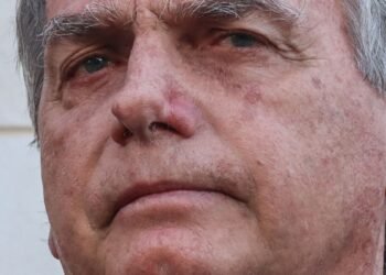 Entenda os motivos para decretação de cautelares contra Bolsonaro