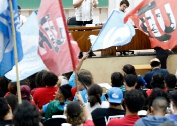 Soberania digital do Brasil requer autonomia tecnológica, diz deputado