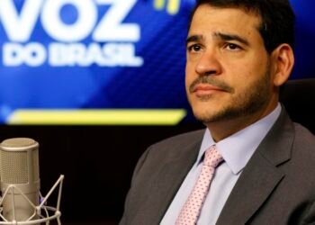 Em artigo no NY Times, Jorge Messias defende STF e soberania do Brasil