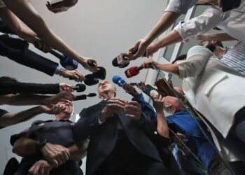 Especialistas mostram pejotização como fraude que precariza jornalismo