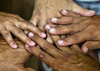 Governo aprova pensão a 61 filhos separados de pais com hanseníase