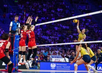 Brasil vira sobre o Japão e alcança final da Liga das Nações de vôlei