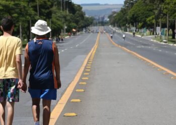 Tempo ao ar livre ajuda a prevenir casos de miopia