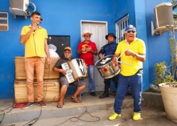 Pais que atuam na limpeza urbana são homenageados com café da manhã e serviços de saúde – Prefeitura Municipal de Candeias.