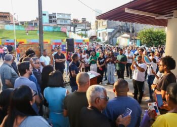 Prefeitura entrega mais uma quadra poliesportiva coberta e revitalizada – Prefeitura Municipal de Candeias.