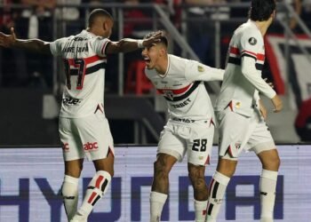 Libertadores: São Paulo vence Atlético nos pênaltis e está nas quartas