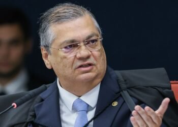 Dino manda PF investigar emendas parlamentares que somam R$ 694 mi