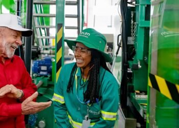 Biocombustível de macaúba mudará vida de agricultores em MG, diz Lula