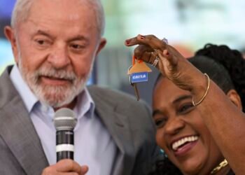 Lula cobra recursos para crédito imobiliário para classe média