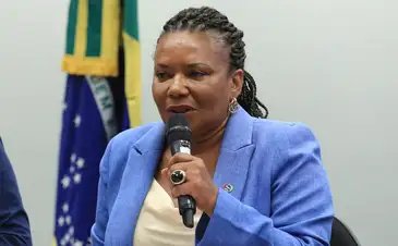 Lula Marques/Agência Brasil Brasília (DF), 30/04/2025 - Reunião das comissões de Cultura e de Fiscalização Financeira e Controle, da Câmara, para ouvir a ministra da Cultura, Margareth Menezes. Foto: Lula Marques/Agência Brasil