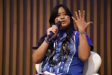 Fernando Frazão/Agência Brasil Rio de Janeiro (RJ), 25/08/2025 – Taily Terena, do Instituto Memória e Ciência Indígena, debate mudanças climáticas e soluções no Rio Climate Action Week, no Museu do Amanhã. Foto: Fernando Frazão/Agência Brasil