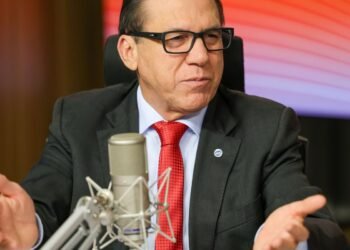 Ministro minimiza impacto do tarifaço no mercado de trabalho