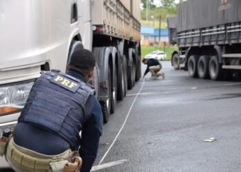Operação da PRF flagra mais de 546 toneladas em excesso de peso na Bahia