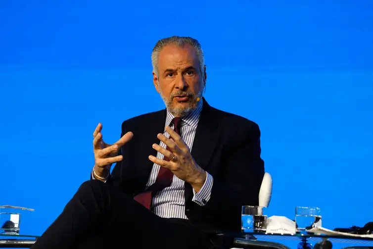 Tânia Rêgo/Agência Brasil Rio de Janeiro (RJ), 15/08/2025 - O presidente da COP 30, embaixador André Aranha Corrêa do Lago, fala durante treinamento para novas lideranças climáticas promovido pelo Climate Reality Project, organização sem fins lucrativos de ação climática, no hotel o Windsor Oceânico, na Barra da Tijuca. Foto: Tânia Rêgo/Agência Brasil