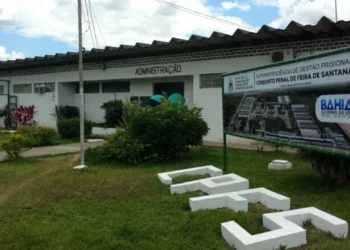 Investigações em presídio afastam 9 agentes penitenciários da Bahia
