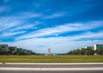 Reforma administrativa avança na Câmara e servidores temem retrocessos