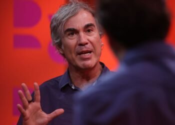 Bruno Paes Manso analisa origem e futuro das milícias no DR com Demori