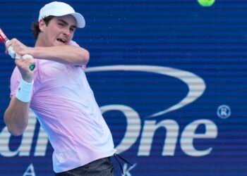 João Fonseca vence estreia contra sérvio e vai à 2ª rodada do US Open