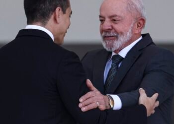Relações com países sul-americanos são prioridades, diz Lula a Noboa