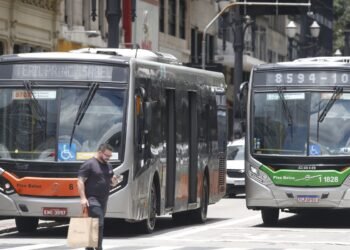 Setor de serviços cresce 0,3% em junho e atinge patamar recorde