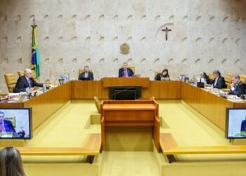 Barroso e Fux discutem em sessão do STF