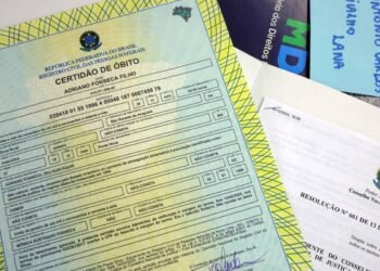 Famílias de 63 vítimas da ditadura recebem atestado de óbito corrigido