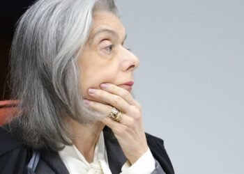 Cármen Lúcia rebate advogado de Ramagem e defende urnas eletrônicas