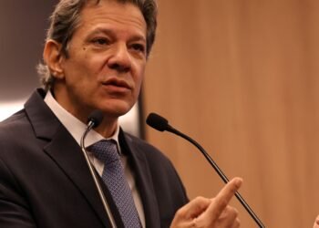 Haddad prevê queda dos juros “em breve” e 2026 “muito melhor”