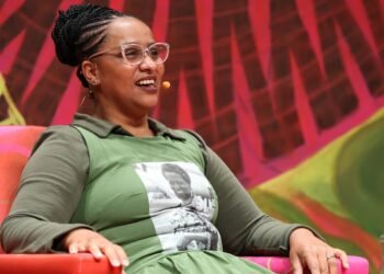 Conversa com o Autor estreia série de entrevistas gravadas na Flip