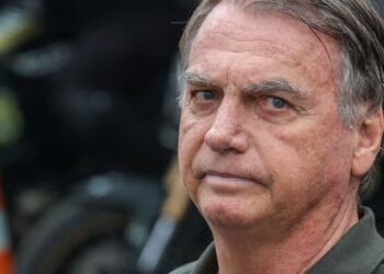 Bolsonaro passa mal e é levado para hospital em Brasília