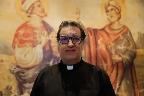 Rio de Janeiro (RJ), 27/09/2025 – Padre Walter Almeida Peixoto na celebração do Dia de Cosme e Damião, na Paróquia de São Cosme e São Damião no Andaraí, Zona Norte da cidade. Foto: Fernando Frazão/Agência Brasil