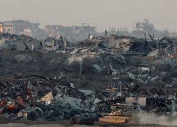 Gaza: mais de 40 pessoas morreram neste domingo vítimas de bombardeios