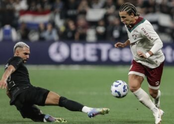 Brasileiro: Fluminense e Corinthians medem forças no Maracanã